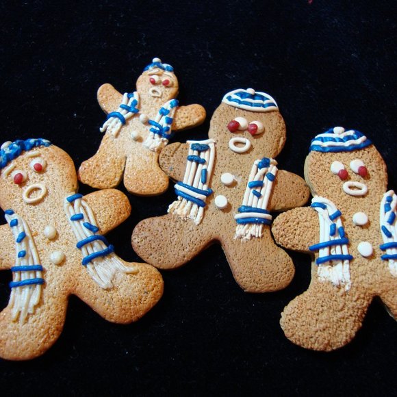 Hanukkah Polymer Clay Gingie Bread Man Pin - Picture 12 of 16